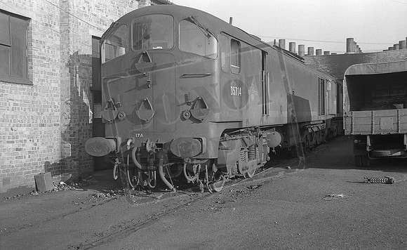 D5714 1962-04-11 Cricklewood