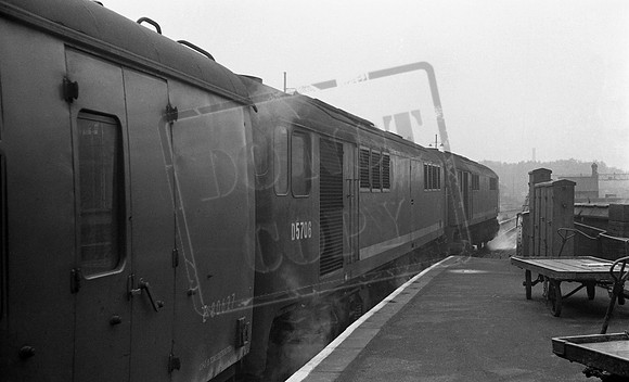 D5706 D5711 1960c London St.Pancras