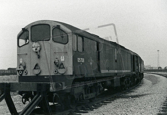 D5708 1967-03-05 Kingmoor Yard