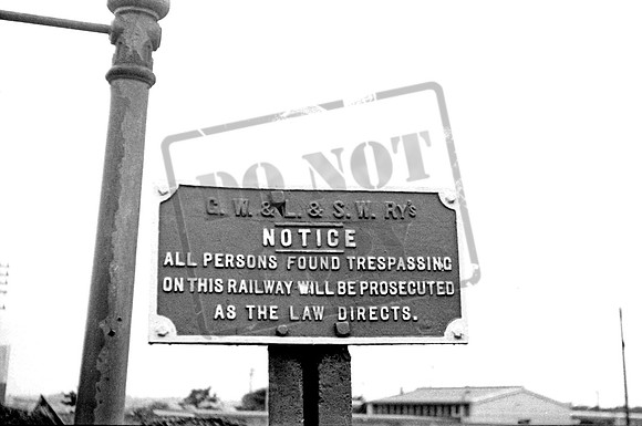 sign 1958 GW & LSWR Trespass   where?