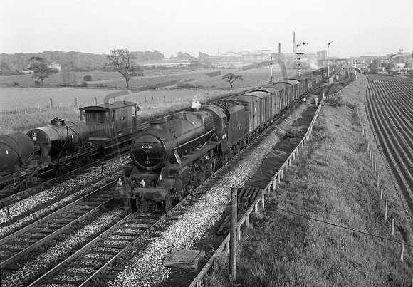 45039 1966-06-03 Farington