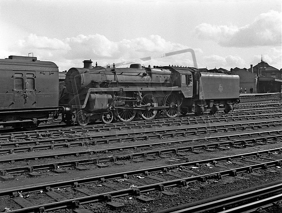 73112 1956-08-11 Clapham Junction