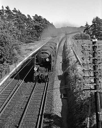 35012 1966-06-13 Lyndhurst Road