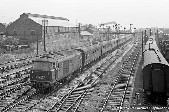 D7012 1962-06-30 Taunton