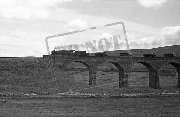 44850 1960s Ais Gill viaduct