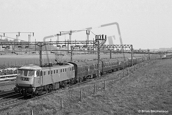 E3018 1966-05-01 Tring
