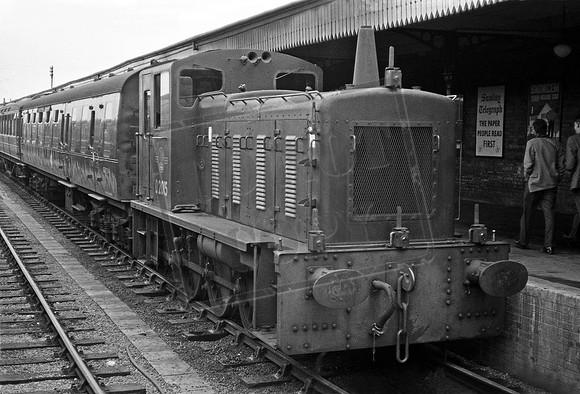 D2015 1960s Cambridge station