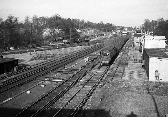 34024 1957-03-02 Weybridge