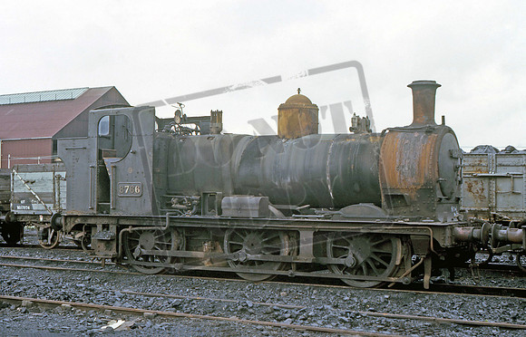 8766 1963-10-06 Swindon Works scrapyard