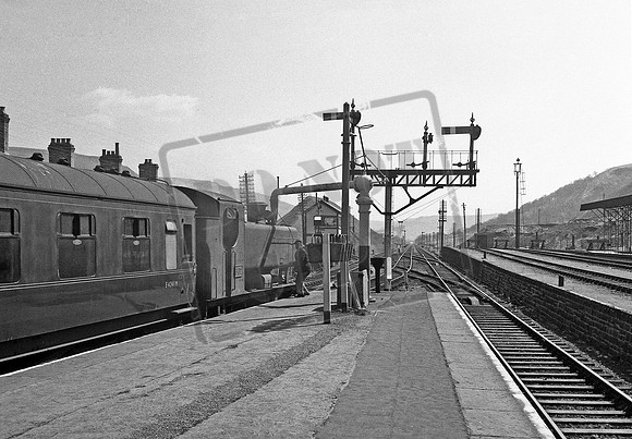 9412 1962-04-14 Treherbert