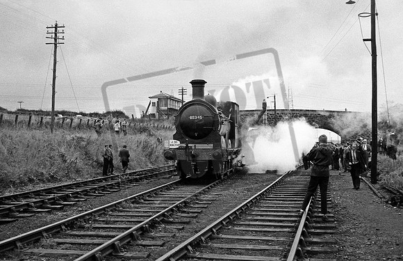 65345 1966-08-27 Smeaton station