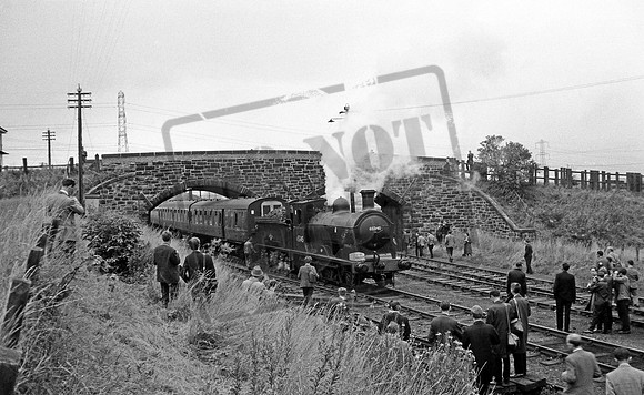 65345 1966-08-27 Smeaton station