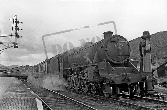45171 1950s Aviemore