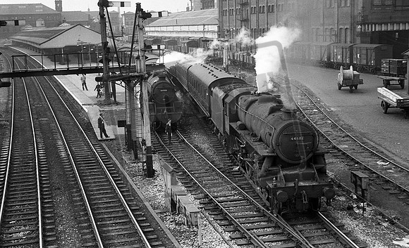 44687 1964-08-25 Bolton Trinity Street