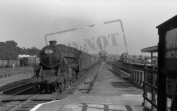 45198 1950s Watford Junction