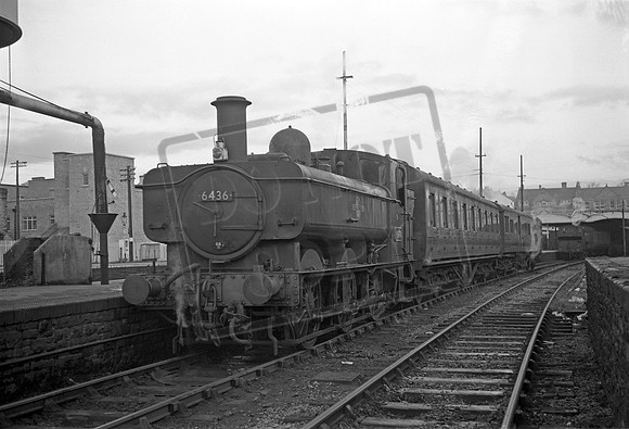 6436 1958c Merthyr Tydfil High Street