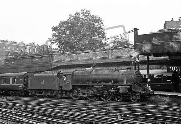 44712 1950s Euston