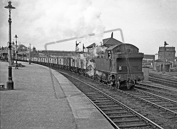 4564 1964-03-09 Gloucester Eastgate