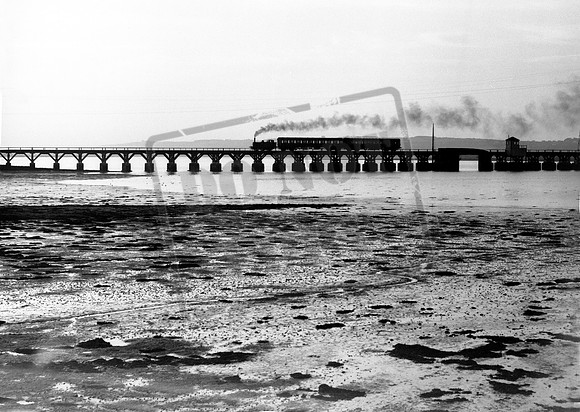 32646 1963-09-07 Langston Harbour