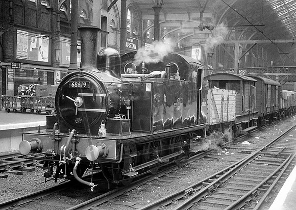 68619 1961-08-04 Liverpool Street