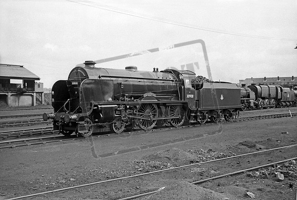 30908 1950s Ashford shed