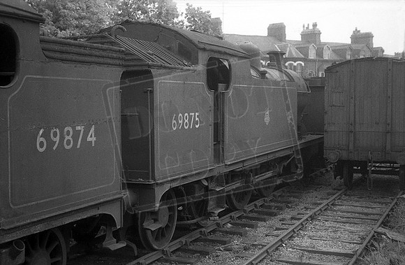 69875 1960-05-25  Darlington North Bank scrapyard