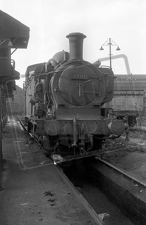 9700 1962-11-04 Southall shed