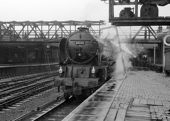 60144 1959-05-01  Doncaster station