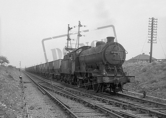 64848 1960-05 Norton East