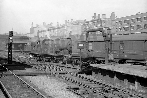 69560 1959-04 Kings Cross