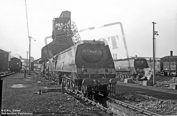 35017 1950 Nine Elms