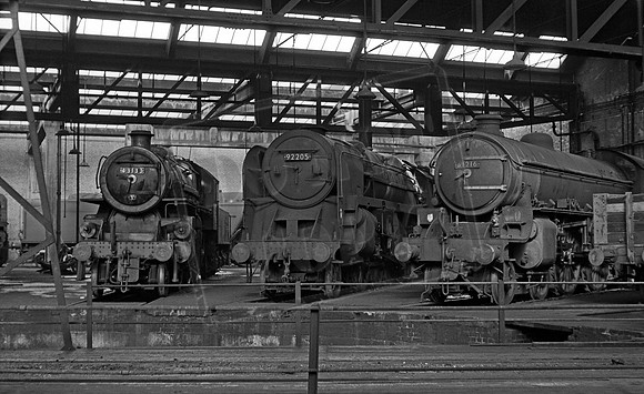 43133 92205 61216 1966-04-23 York shed