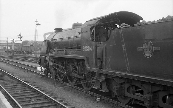 30804 1961-08-01 Eastleigh station