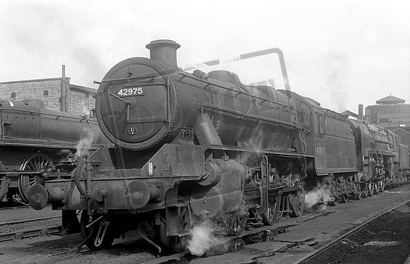 42975 1963-05-12 Willesden