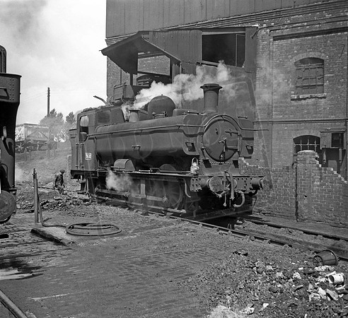 9610 1966-07-30 Croes Newydd