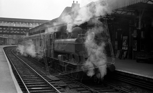 9674 1962-04 Newport
