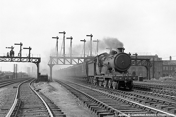 8864 1932-08-07 Stratford