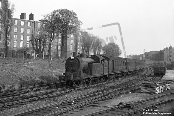 69702 1959-04-04 Manor Road
