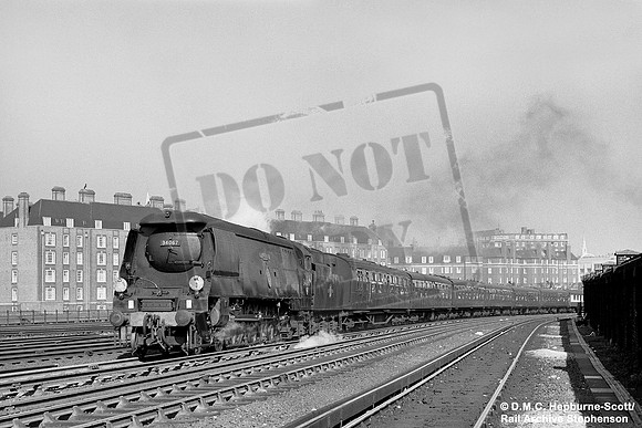 34067 1960-09-18 London Victoria