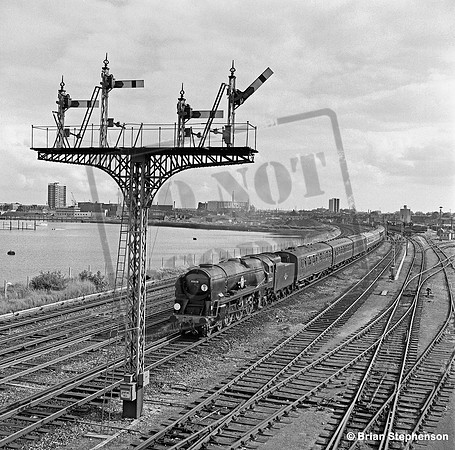 35028 1967-07-02 St Denys