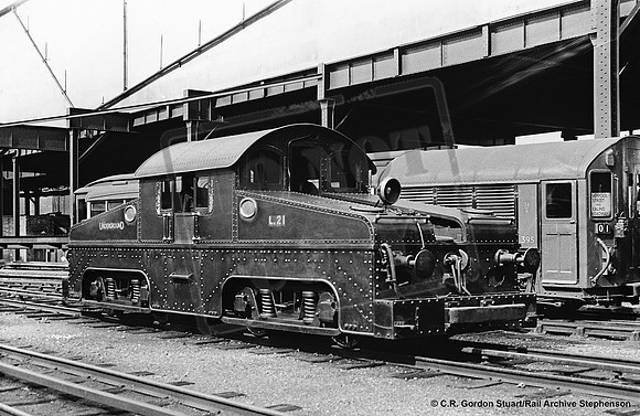 LT L21 1930c White City