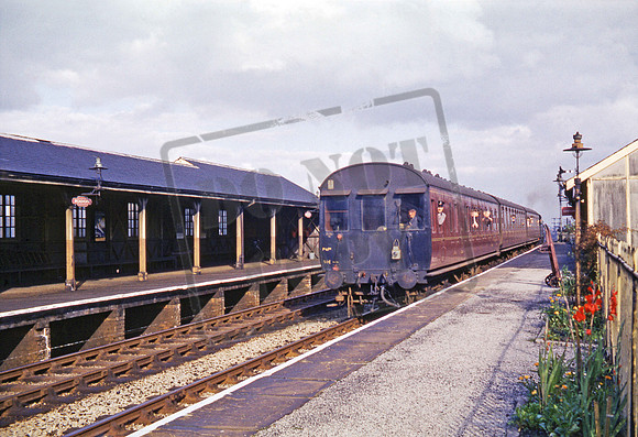 Motor train 1962c Broadheath near Altrincham