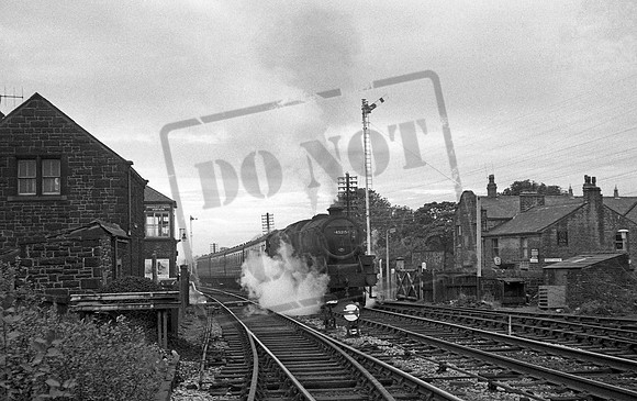 45215 1966-09-05 Bromley Cross Station