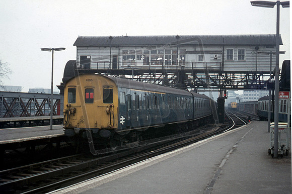 EMU 6105 1976-01-17 Charing Cross -4272