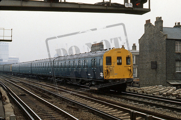 EMU 5228 1980-01-18 Wandsworth Road
