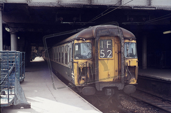 EMU 616 1977-03-28 Liverpool Street In typical filthy front end condition