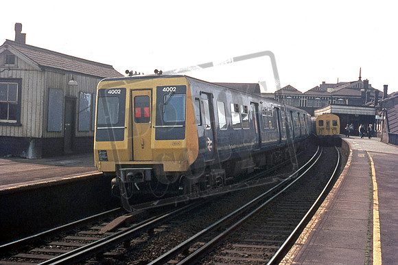 EMU 4002 1975 Clapham Junction -3994