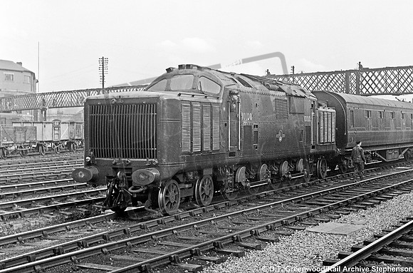 10100 1957-06 Derby station