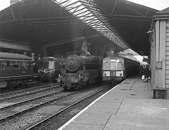 44946 1962-04-19 Wakefield Kirkgate