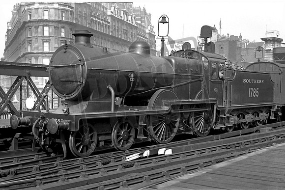1785 1930s Charing Cross